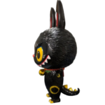 labubu-the-monsters-zimomo-maneki-black-hong-kong-2